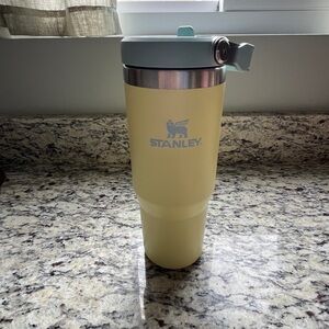 Stanley IceFlow 30oz- Pomelo